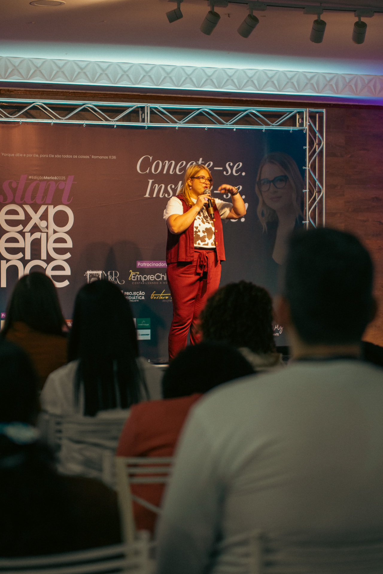 Palco do Start Experience com público